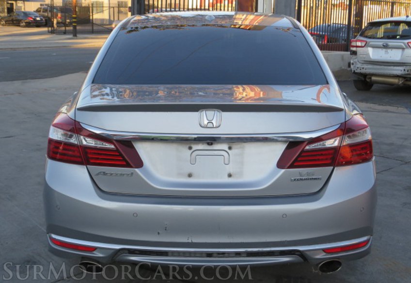 2017 Honda Accord Sedan - Image 12