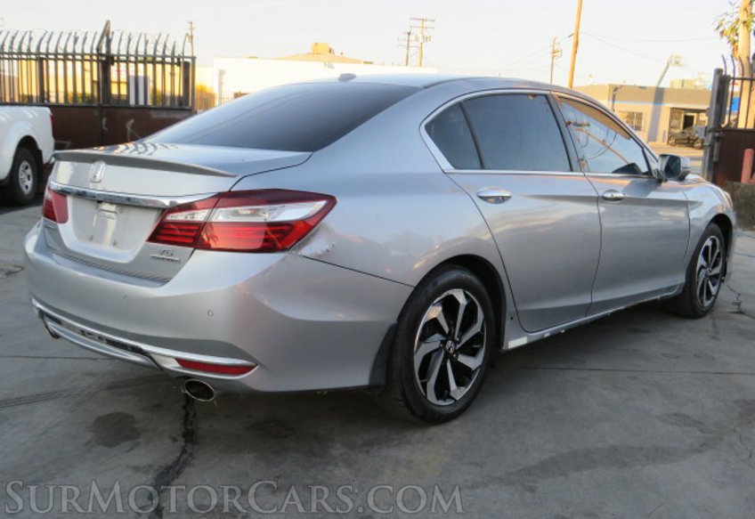 2017 Honda Accord Sedan - Image 10