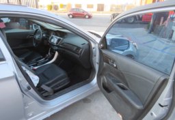 2017 Honda Accord Sedan - Image 21