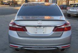 2017 Honda Accord Sedan - Image 12