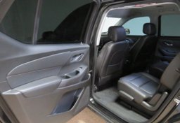 2021 Chevrolet Traverse - Image 23