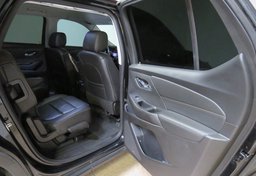 2021 Chevrolet Traverse - Image 24