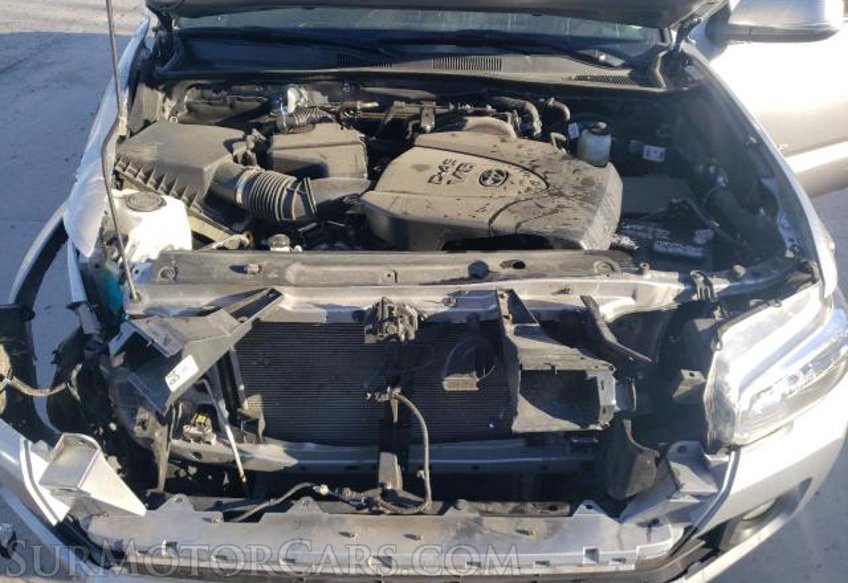 2020 Toyota Tacoma 4WD - Image 8