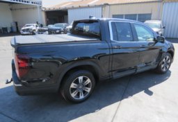 2018 Honda Ridgeline - Image 6