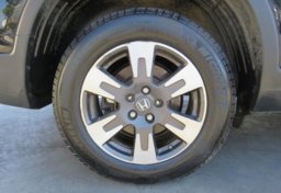 2018 Honda Ridgeline - Image 17