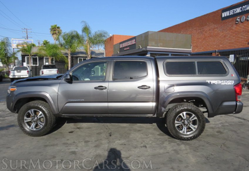 2017 Toyota Tacoma - Image 5