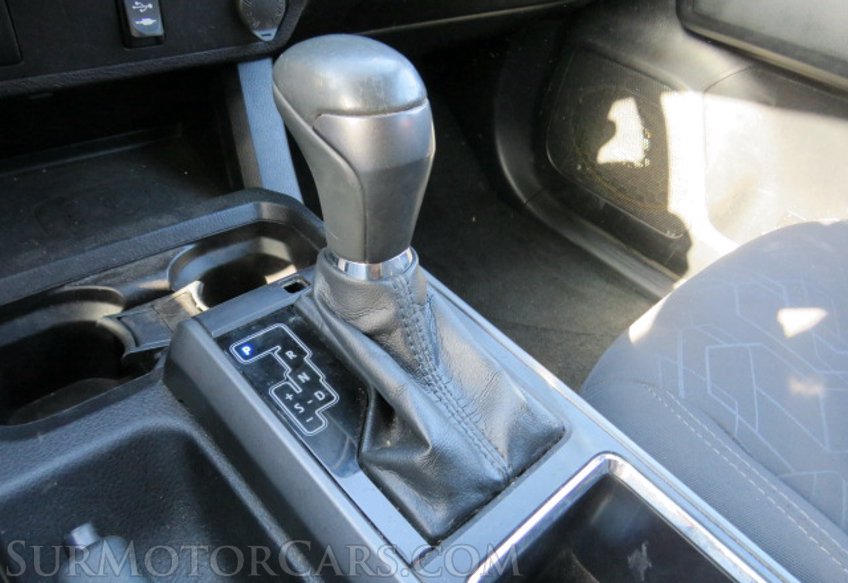 2017 Toyota Tacoma - Image 38