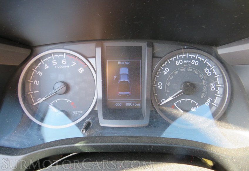 2017 Toyota Tacoma - Image 32