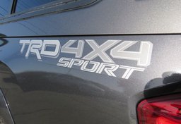 2017 Toyota Tacoma - Image 18