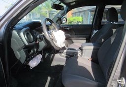 2017 Toyota Tacoma - Image 22