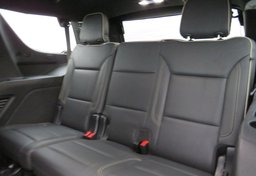 2021 GMC Yukon - Image 35