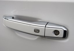 2021 GMC Yukon - Image 23