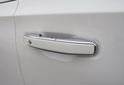 2021 GMC Yukon - Image 21