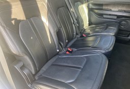 2020 Ford Expedition - Image 24