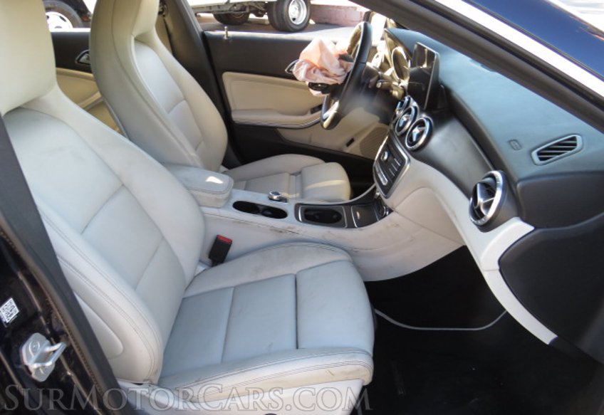 2017 Mercedes-Benz CLA - Image 20