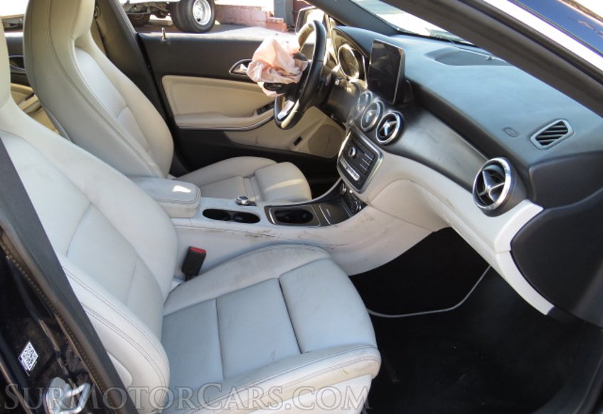 2017 Mercedes-Benz CLA - Image 22