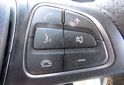 2017 Mercedes-Benz CLA - Image 32