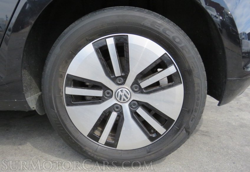 2016 Volkswagen e-Golf - Image 20