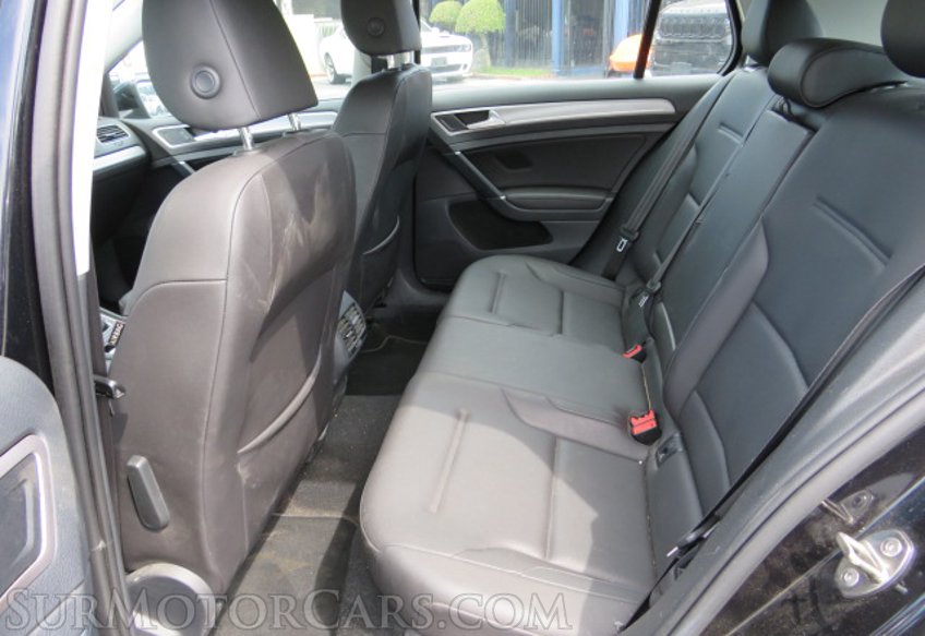 2016 Volkswagen e-Golf - Image 29