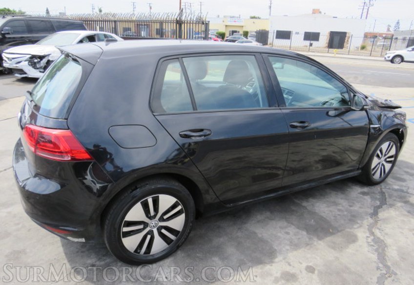 2016 Volkswagen e-Golf - Image 8