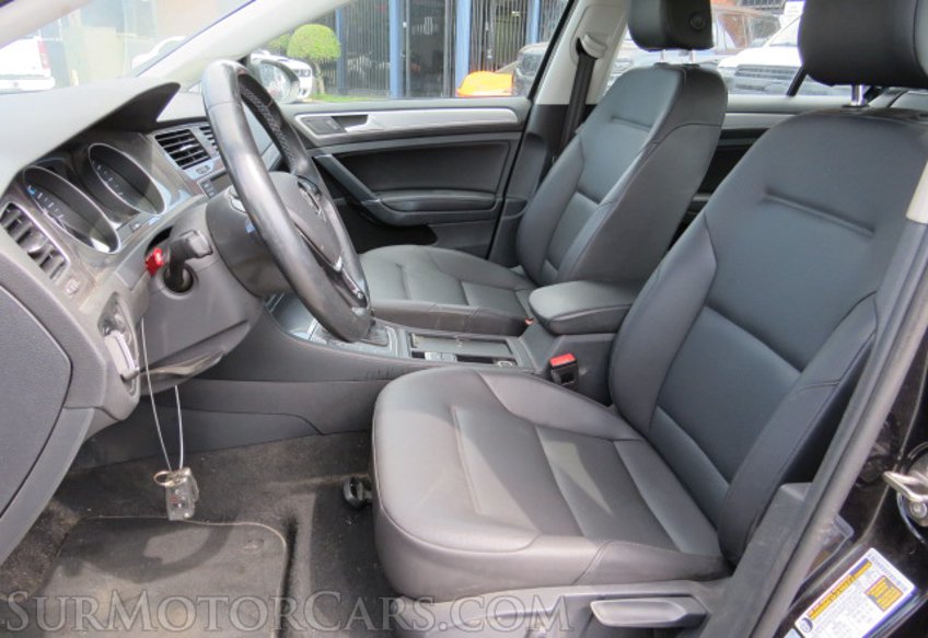 2016 Volkswagen e-Golf - Image 27