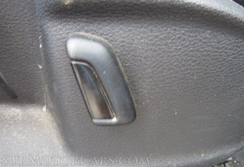 2016 Volkswagen e-Golf - Image 42