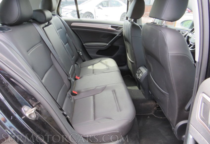 2016 Volkswagen e-Golf - Image 30