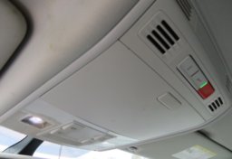 2016 Volkswagen e-Golf - Image 50