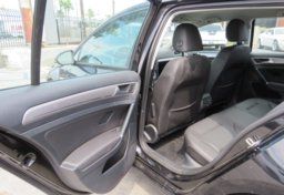 2016 Volkswagen e-Golf - Image 23