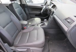 2016 Volkswagen e-Golf - Image 28