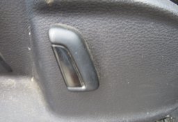 2016 Volkswagen e-Golf - Image 42