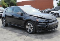 2016 Volkswagen e-Golf - Image 3