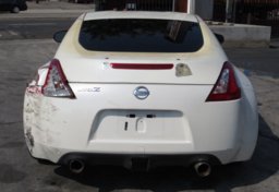 2016 Nissan 370Z - Image 12