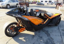 2019 Polaris SLINGSHOT - Image 9