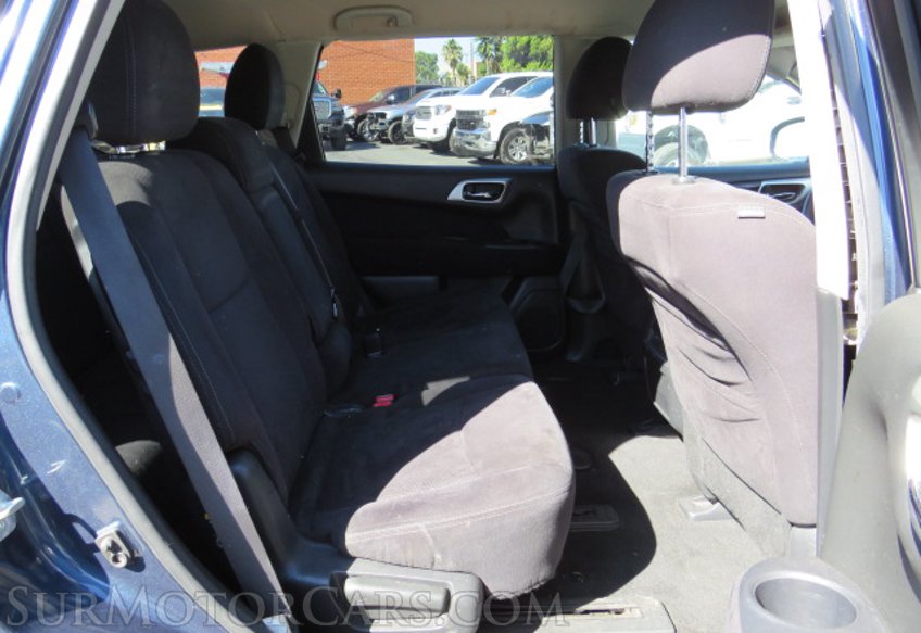 2013 Nissan Pathfinder - Image 30