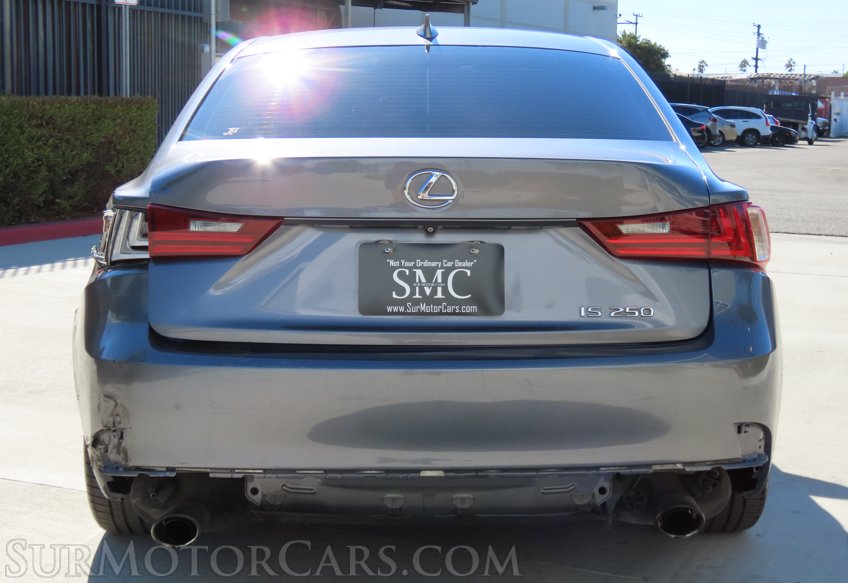 2015 Lexus IS 250 - Image 11