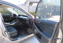 2015 Lexus IS 250 - Image 21