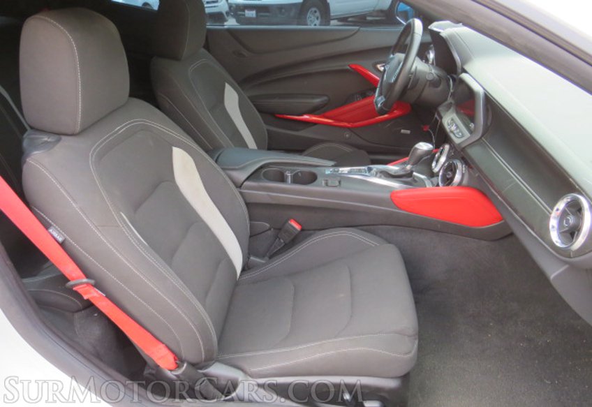 2021 Chevrolet Camaro - Image 23