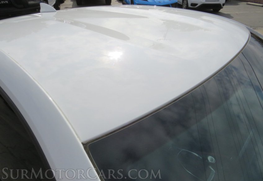 2021 Chevrolet Camaro - Image 15