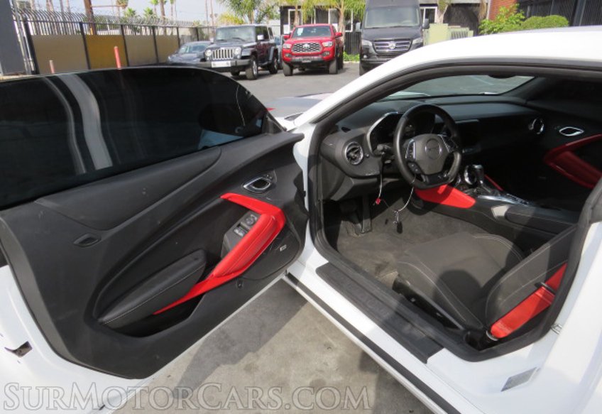 2021 Chevrolet Camaro - Image 20