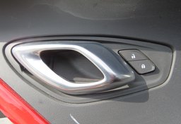 2021 Chevrolet Camaro - Image 38