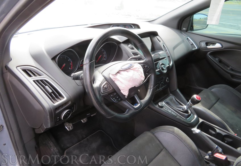 2017 Ford Focus - Image 21