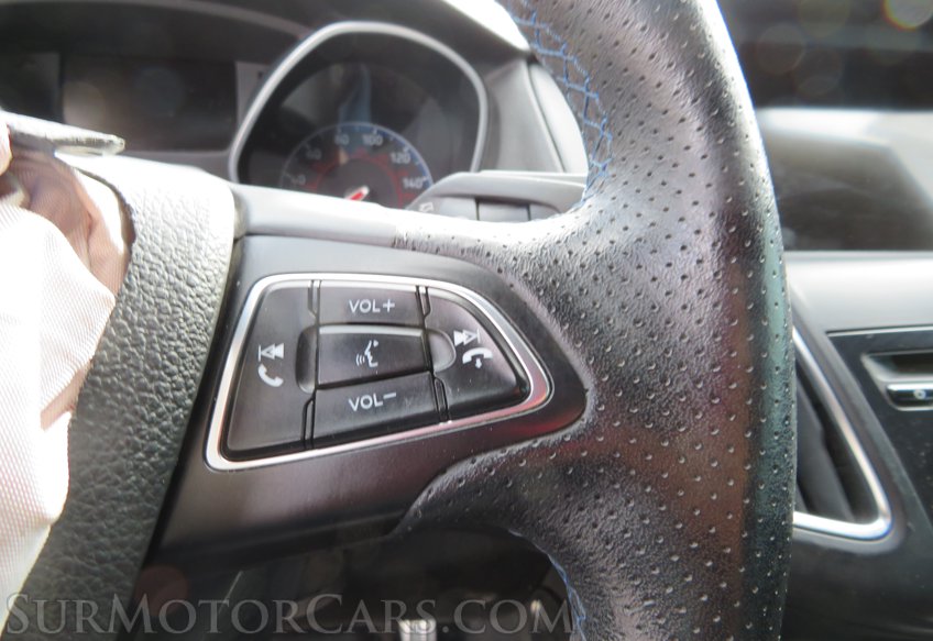 2017 Ford Focus - Image 34