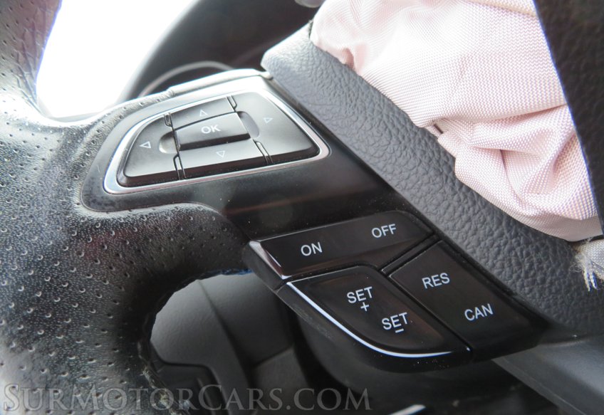 2017 Ford Focus - Image 32