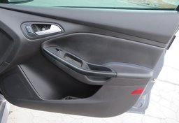 2017 Ford Focus - Image 47