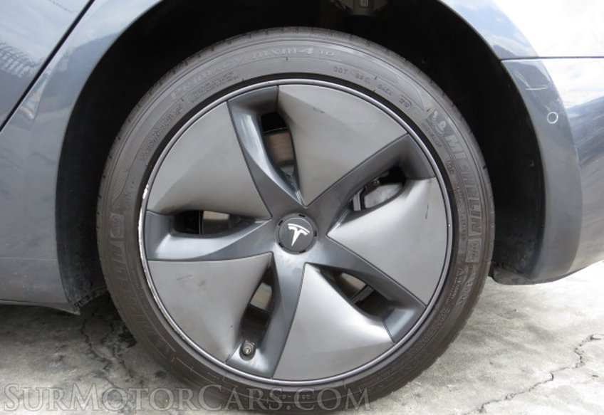 2019 Tesla Model 3 - Image 16