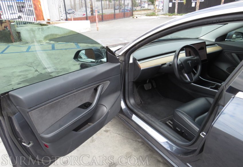 2019 Tesla Model 3 - Image 17