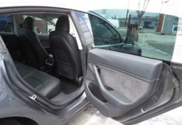 2019 Tesla Model 3 - Image 20