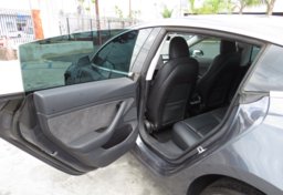 2019 Tesla Model 3 - Image 19