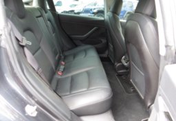 2019 Tesla Model 3 - Image 26